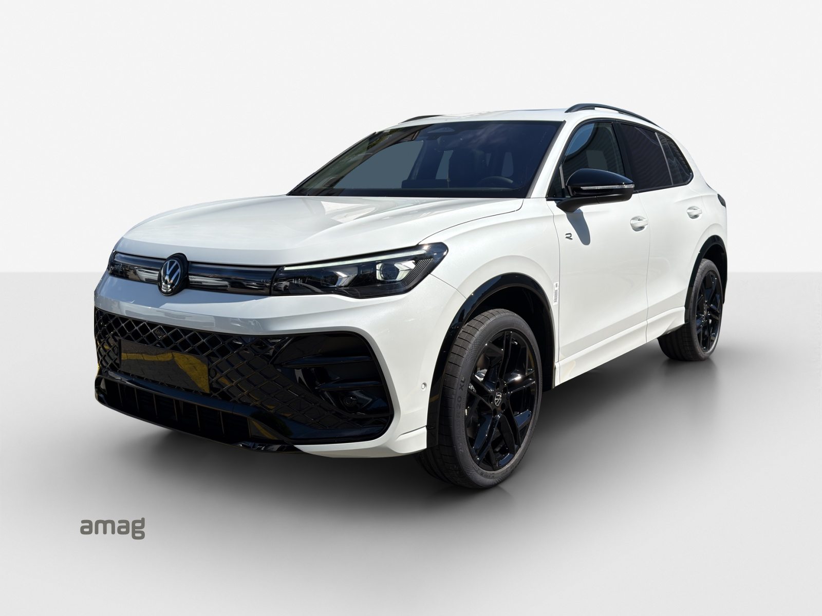 VW Tiguan R-Line Plus