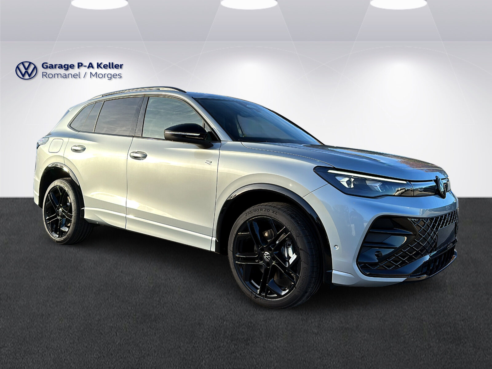 VW Tiguan R-Line UNITED, Petrol, New car, Automatic - 3