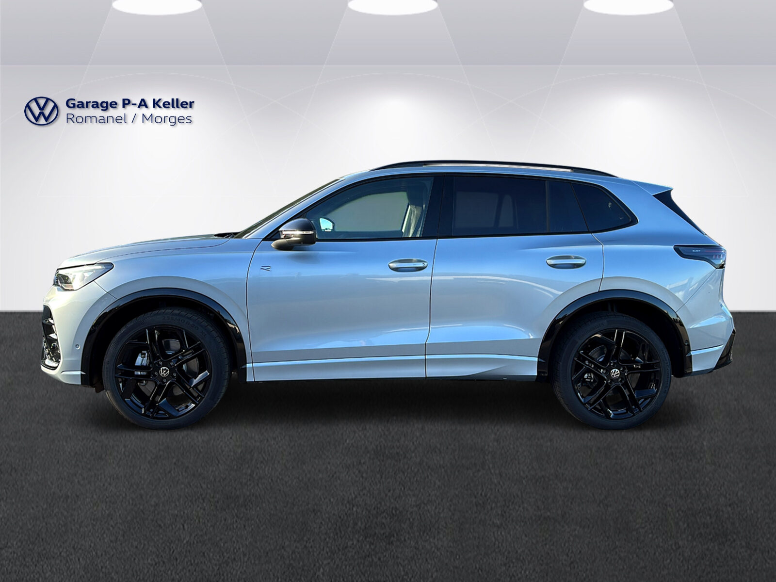 VW Tiguan R-Line UNITED, Petrol, New car, Automatic - 7