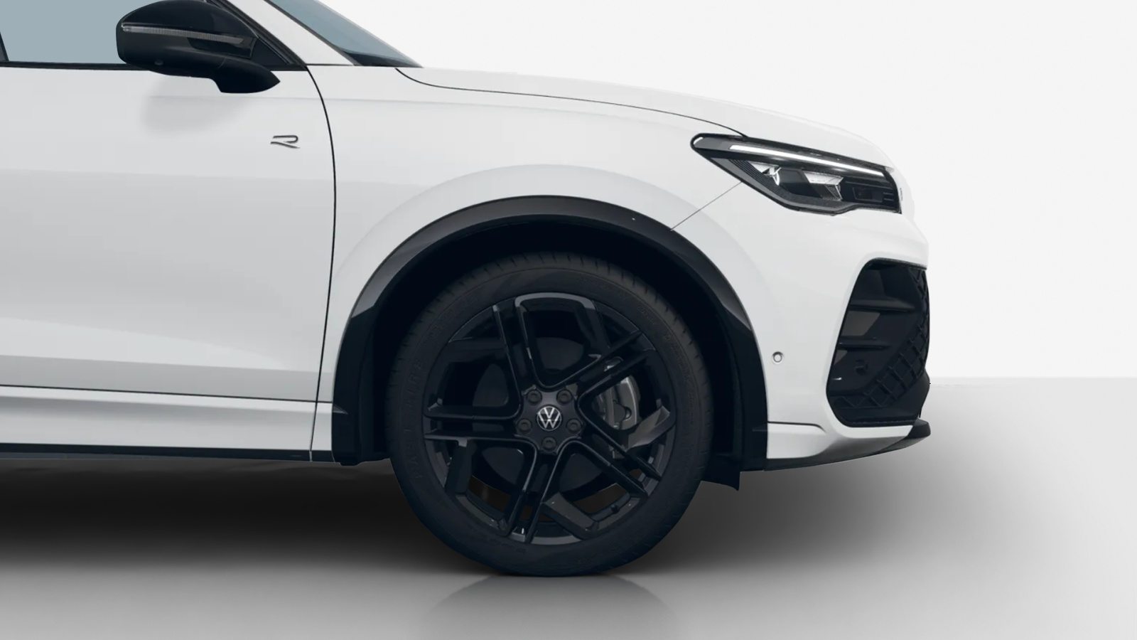VW Tiguan R-Line UNITED, Petrol, New car, Automatic - 4