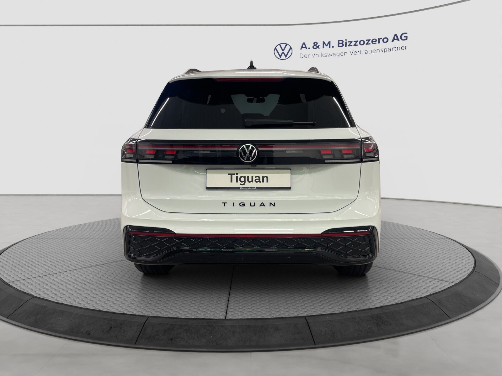 VW Tiguan R-Line UNITED, Benzin, Neuwagen, Automatik - 4