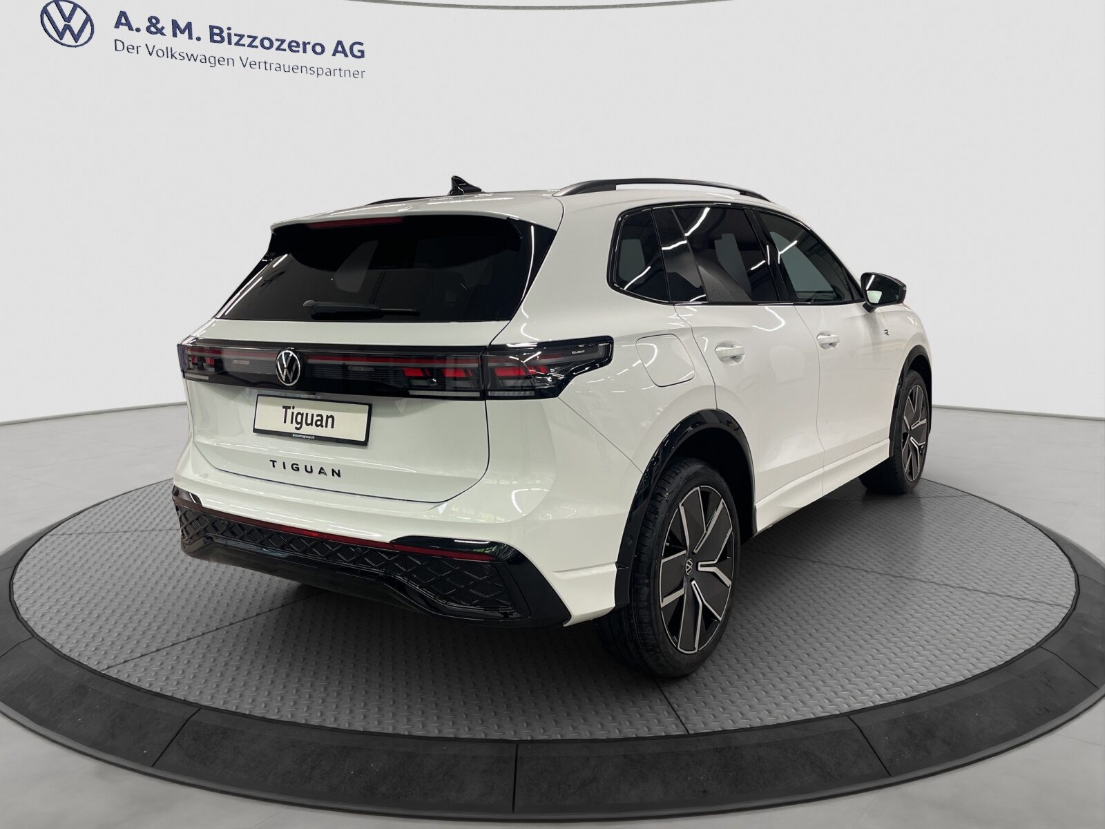 VW Tiguan R-Line UNITED, Benzin, Neuwagen, Automatik - 5