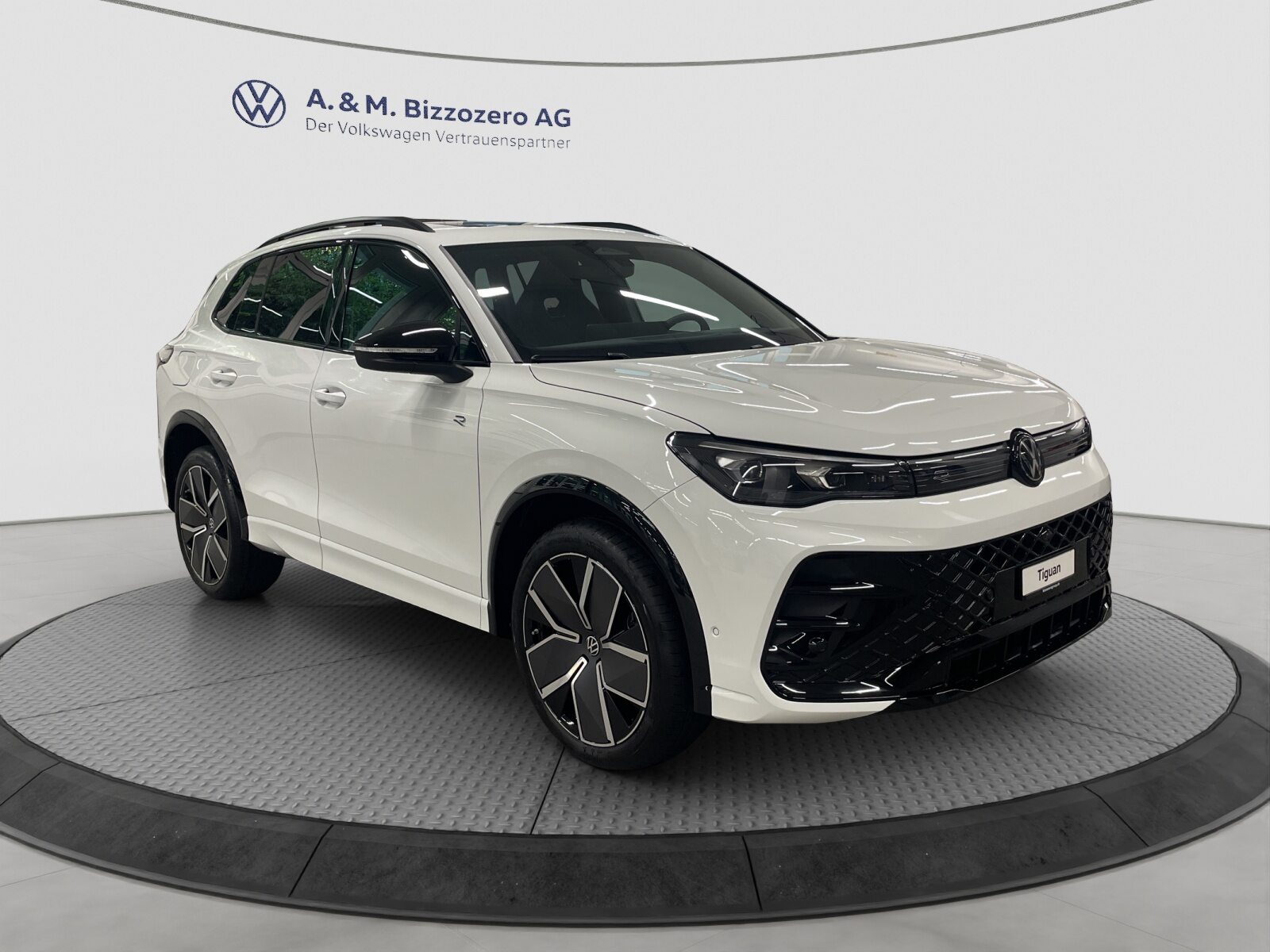 VW Tiguan R-Line UNITED, Benzin, Neuwagen, Automatik - 7