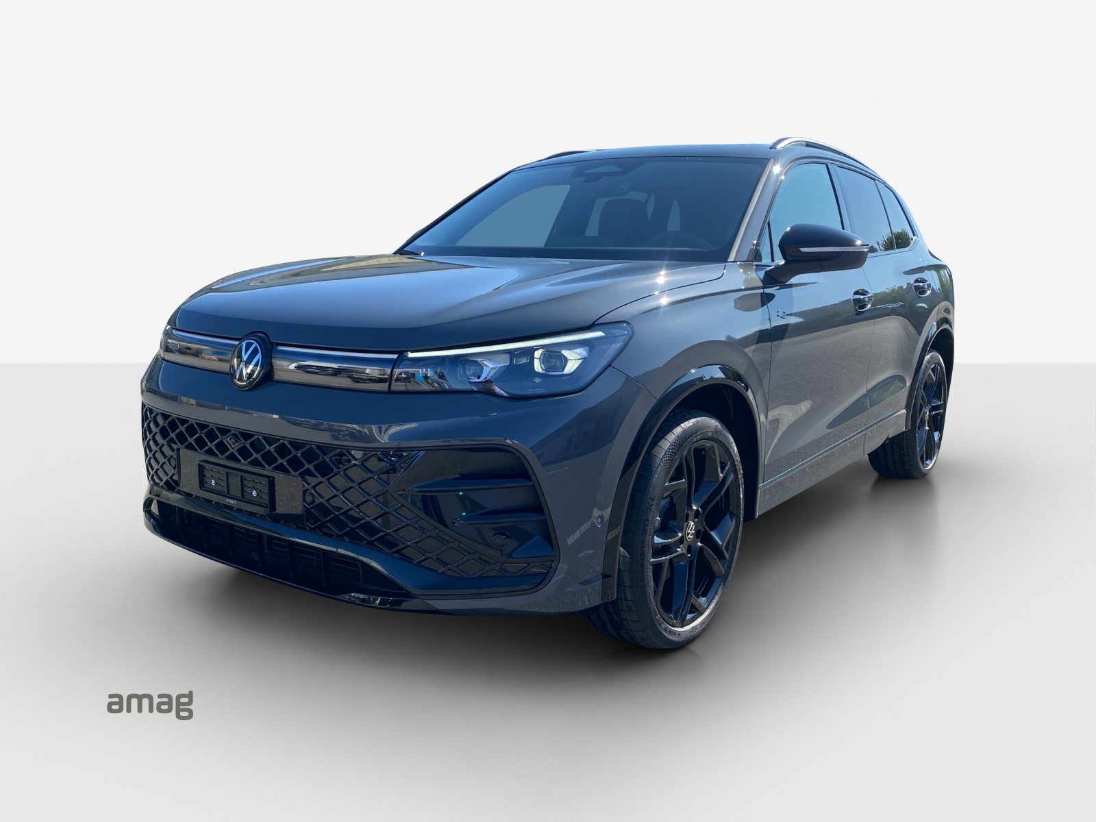 VW Tiguan R-Line Plus