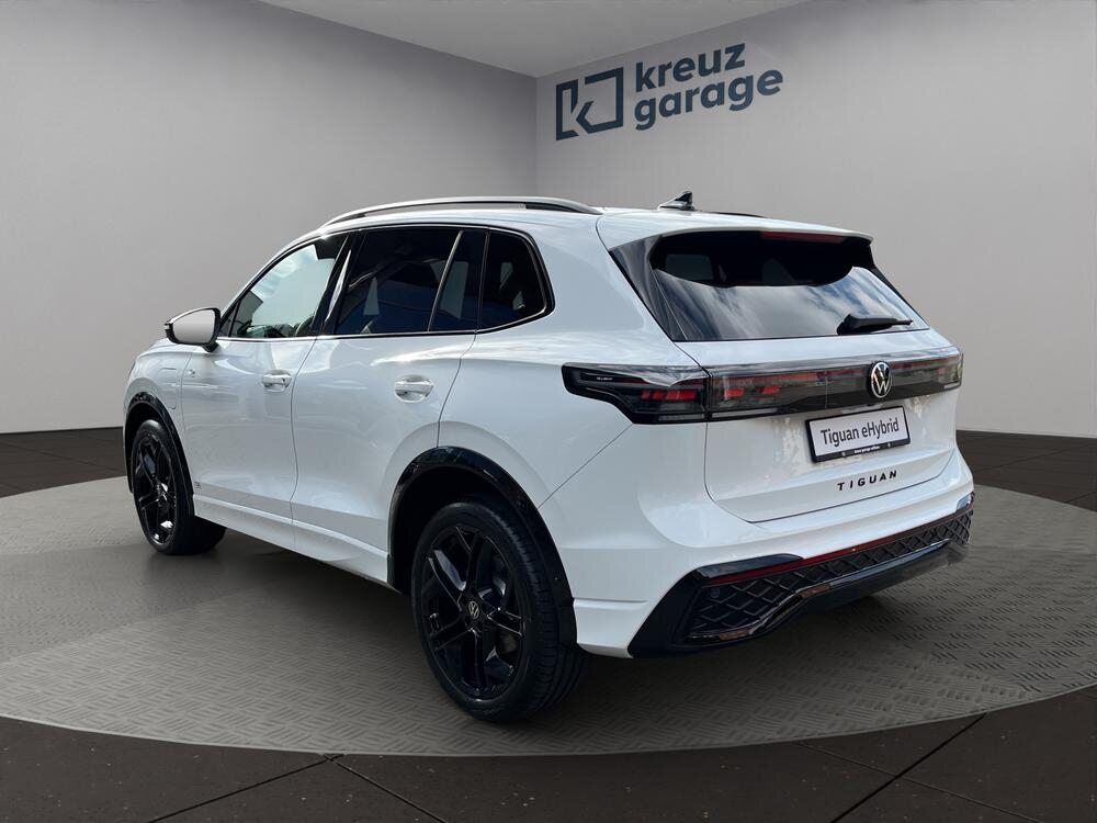 VW Tiguan R-Line UNITED, Full-Hybrid Petrol/Electric, New car, Automatic - 4