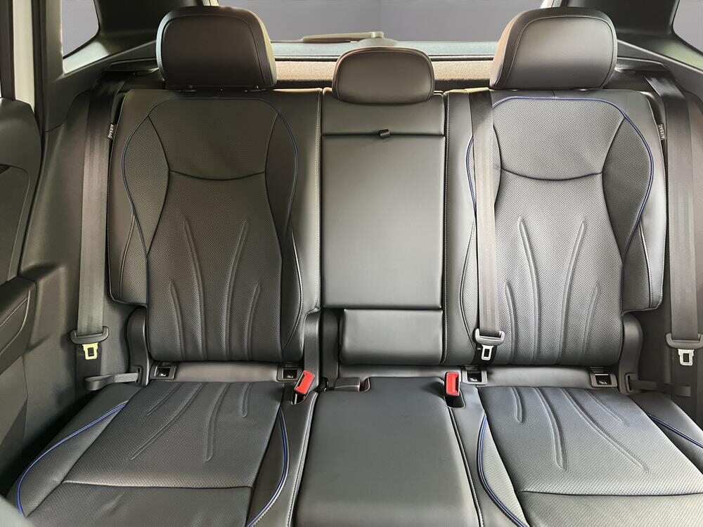 VW Tiguan R-Line UNITED, Full-Hybrid Petrol/Electric, New car, Automatic - 7