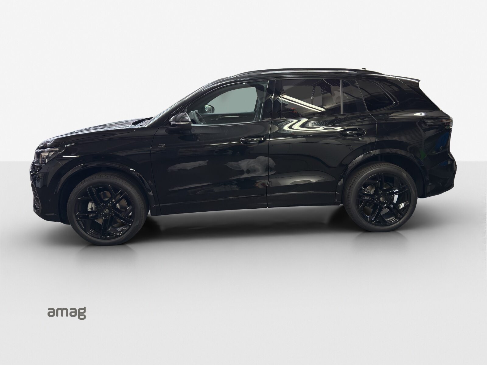 VW Tiguan R-Line, Petrol, New car, Automatic - 2
