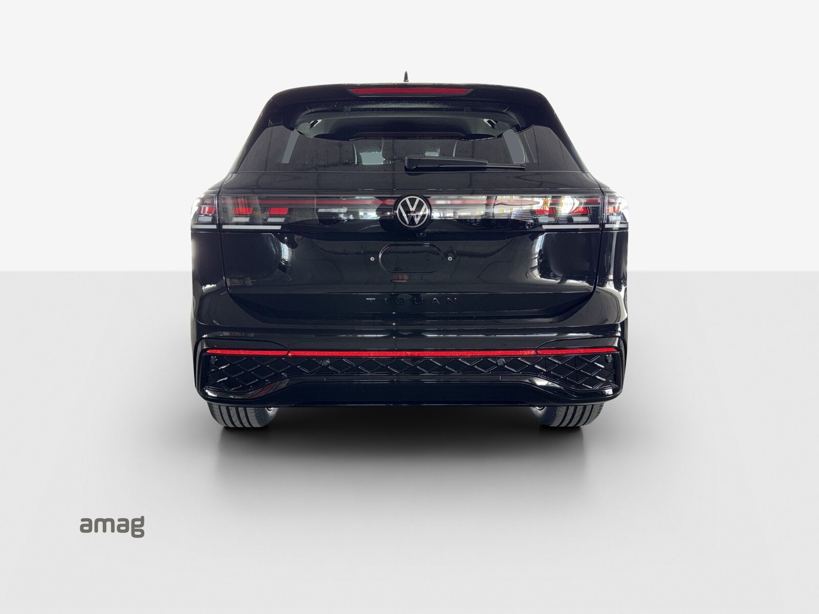 VW Tiguan R-Line, Hybride Intégral Essence/Électricité, Voiture nouvelle, Automatique - 4