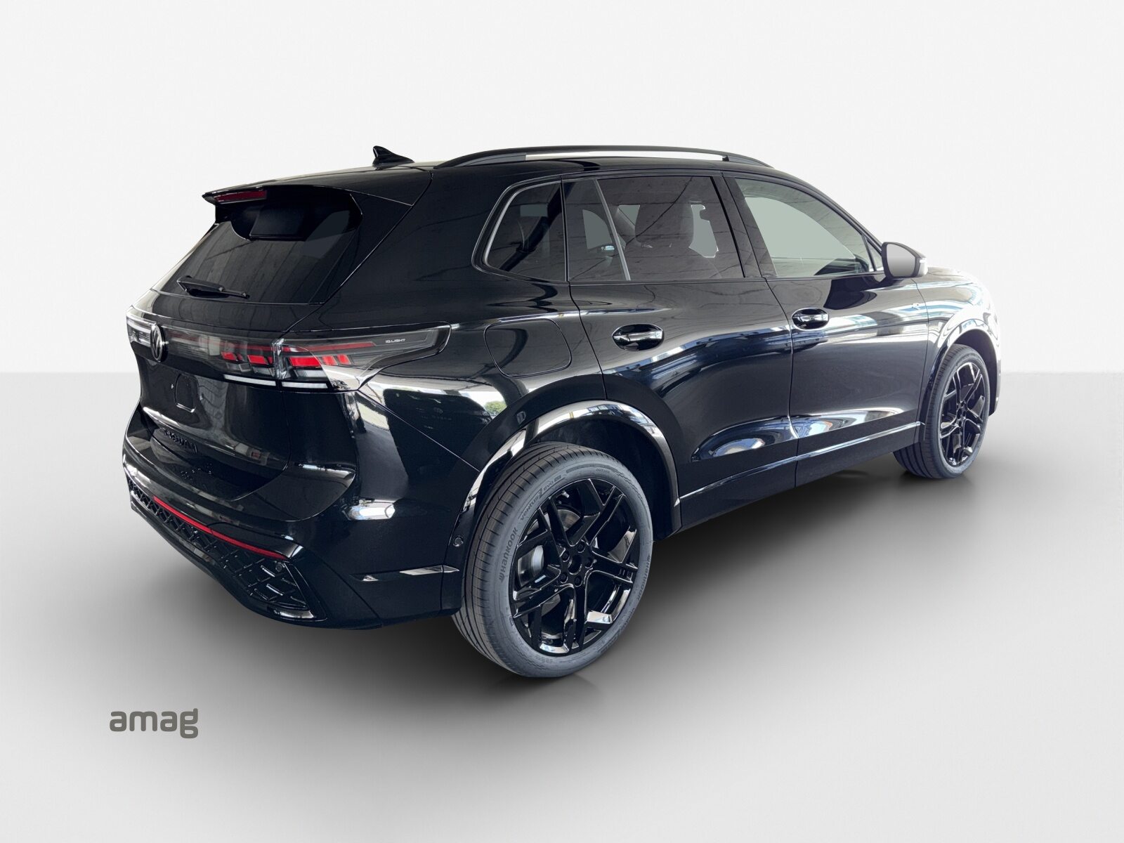 VW Tiguan R-Line, Hybride Intégral Essence/Électricité, Voiture nouvelle, Automatique - 5
