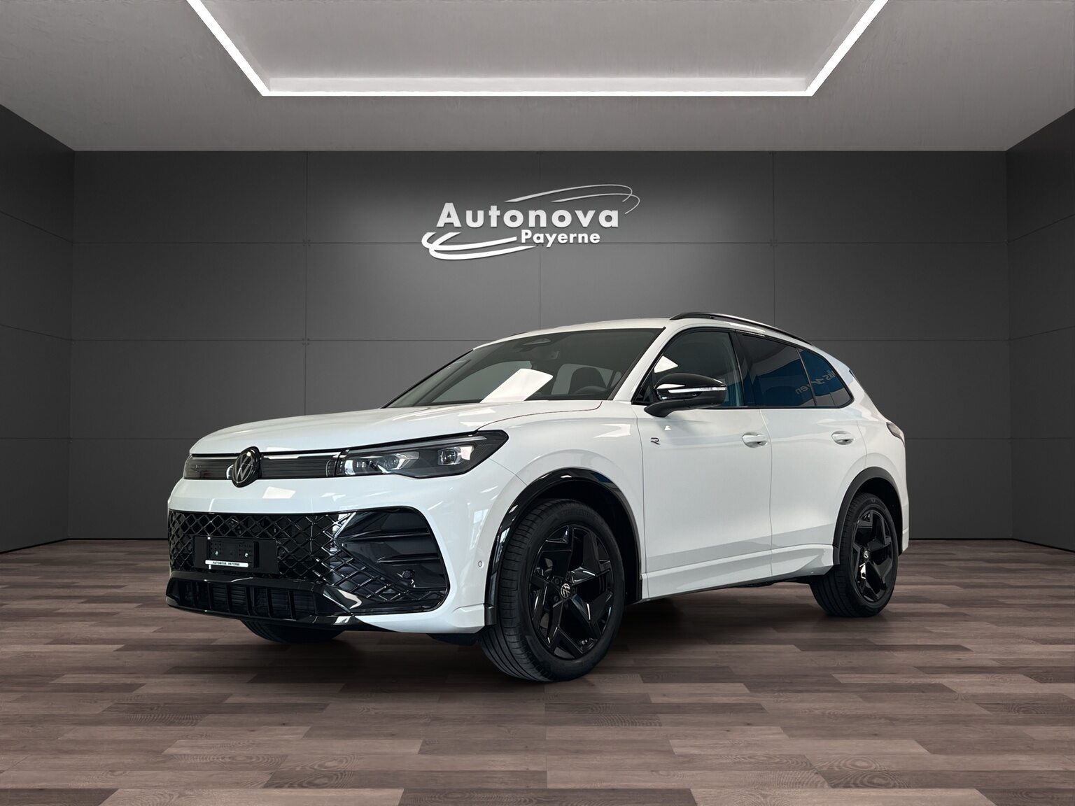 VW Tiguan R-Line