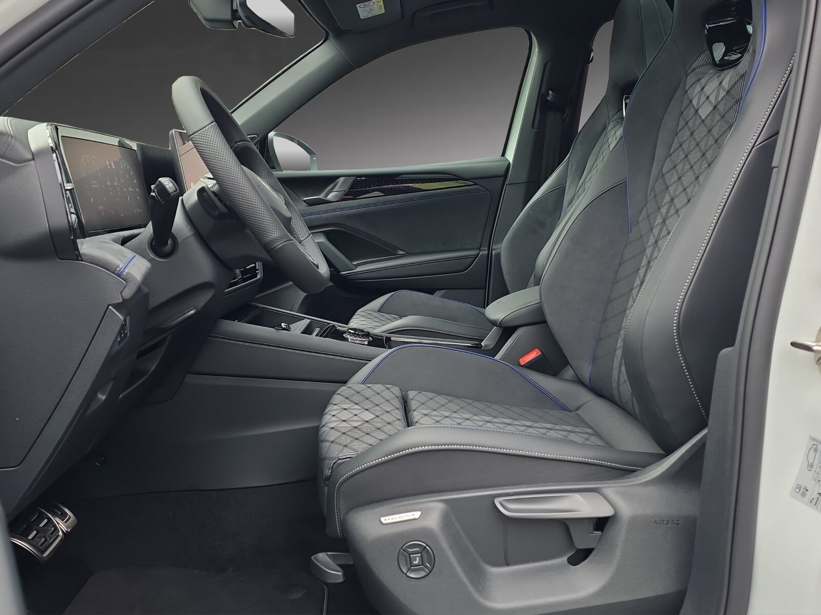 VW Tiguan R-Line Plus, Benzin, Neuwagen, Automatik - 6