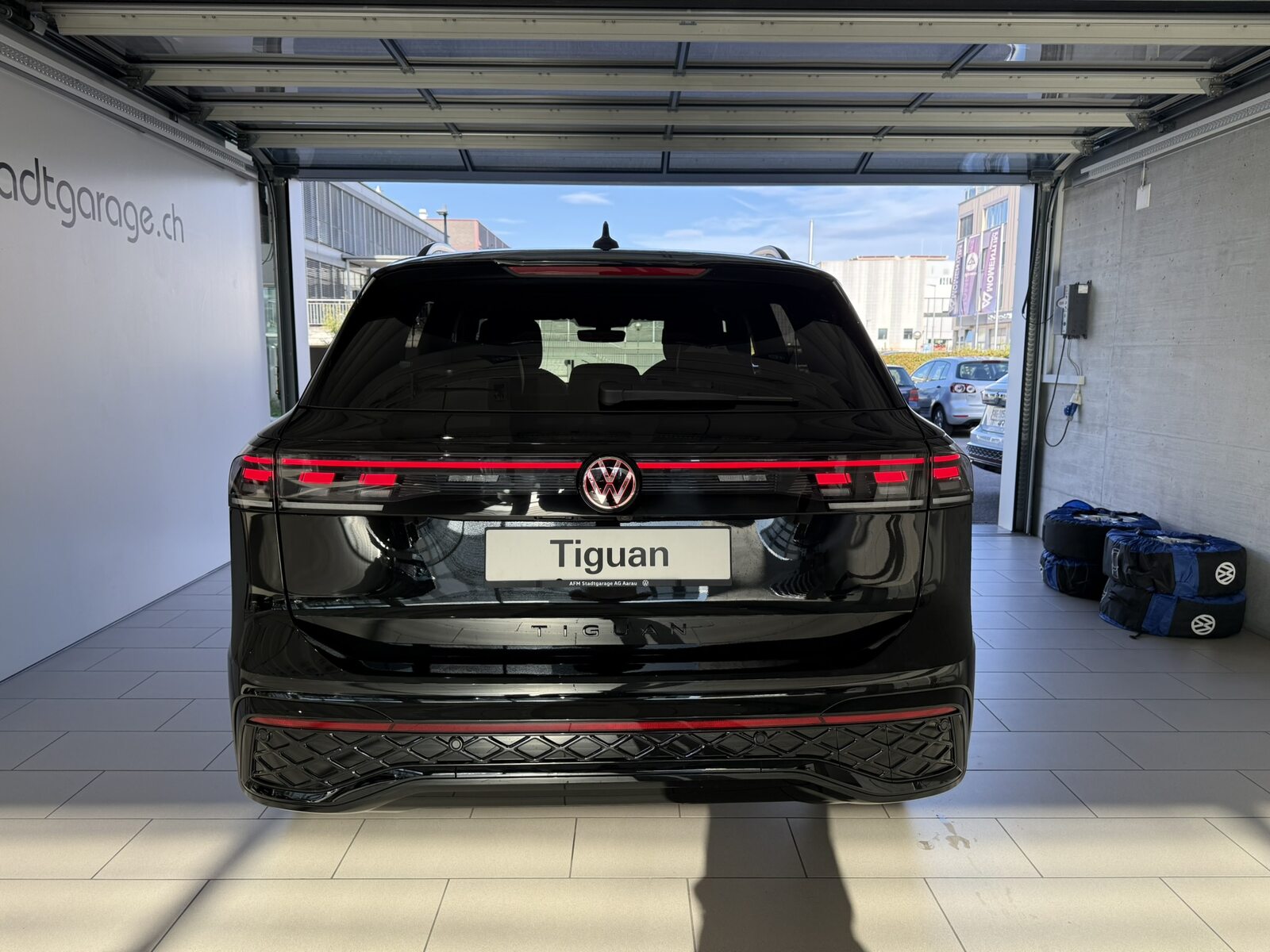 VW Tiguan R-Line UNITED, Essence, Voiture nouvelle, Automatique - 5