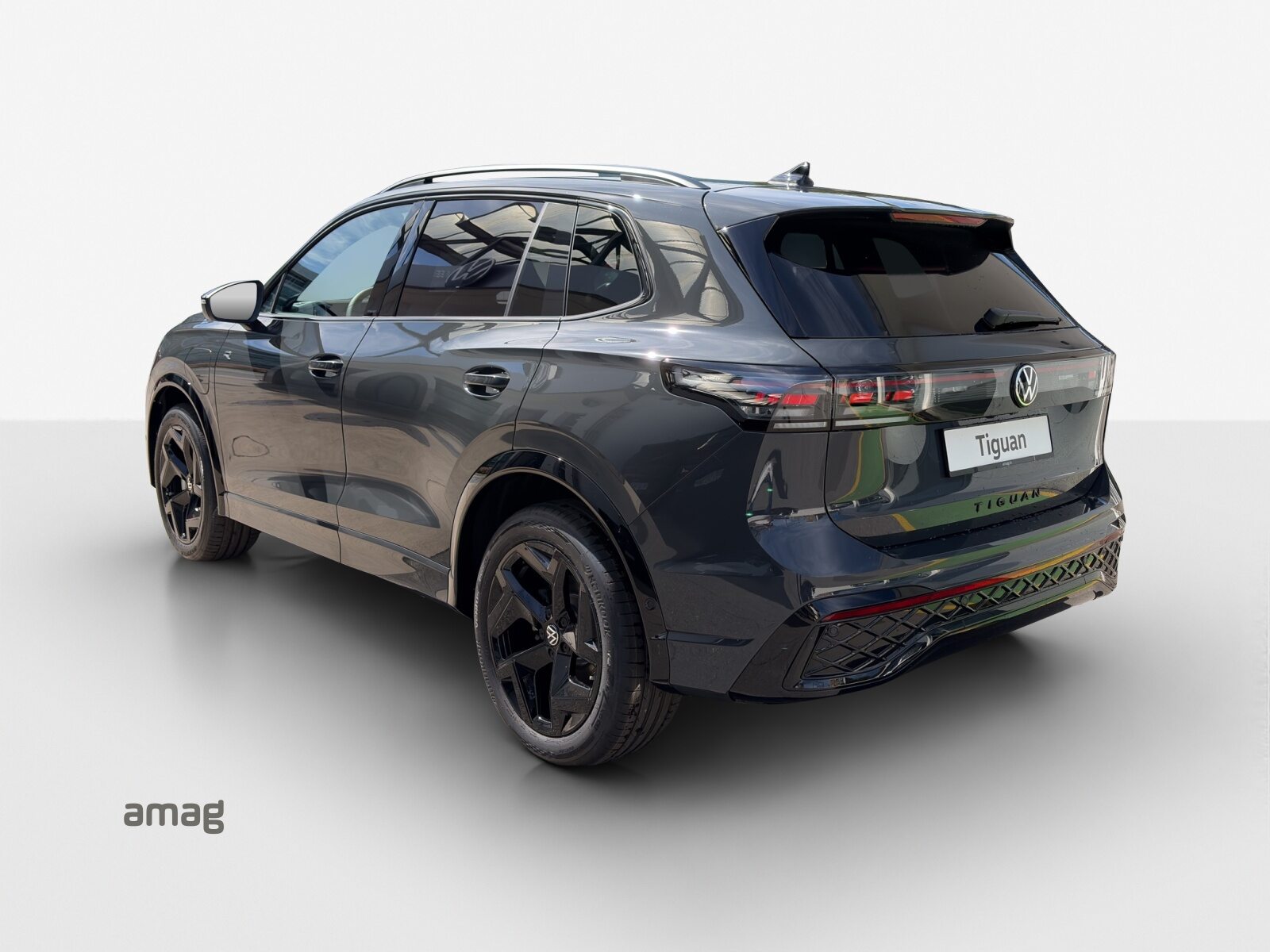 VW Tiguan R-Line, Full-Hybrid Petrol/Electric, New car, Automatic - 3
