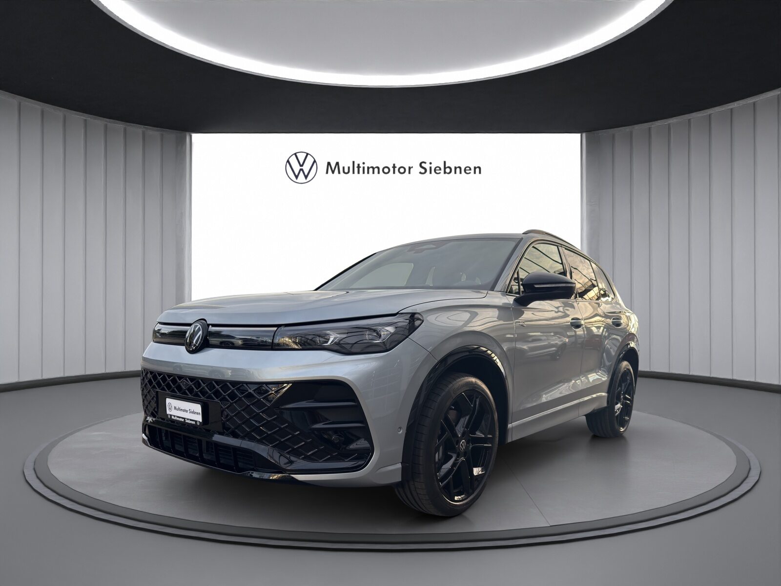 VW Tiguan R-Line Plus