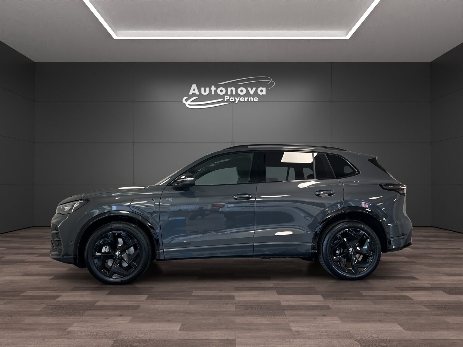 VW Tiguan R-Line, Hybride Integrale Benzina/Elettrica, Auto nuove, Automatico - 3