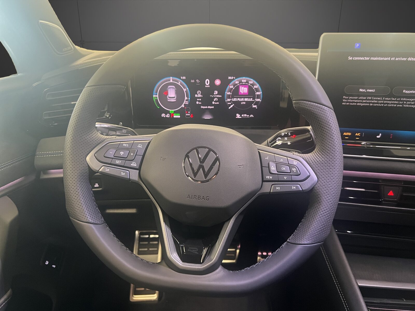 VW Tiguan R-Line, Hybride Intégral Essence/Électricité, Voiture nouvelle, Automatique - 6