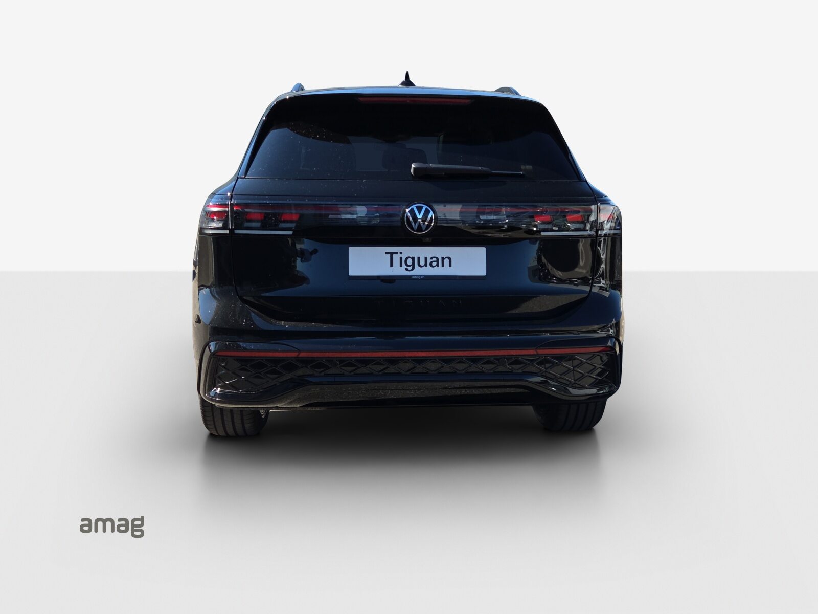 VW Tiguan R-Line UNITED, Petrol, New car, Automatic - 4