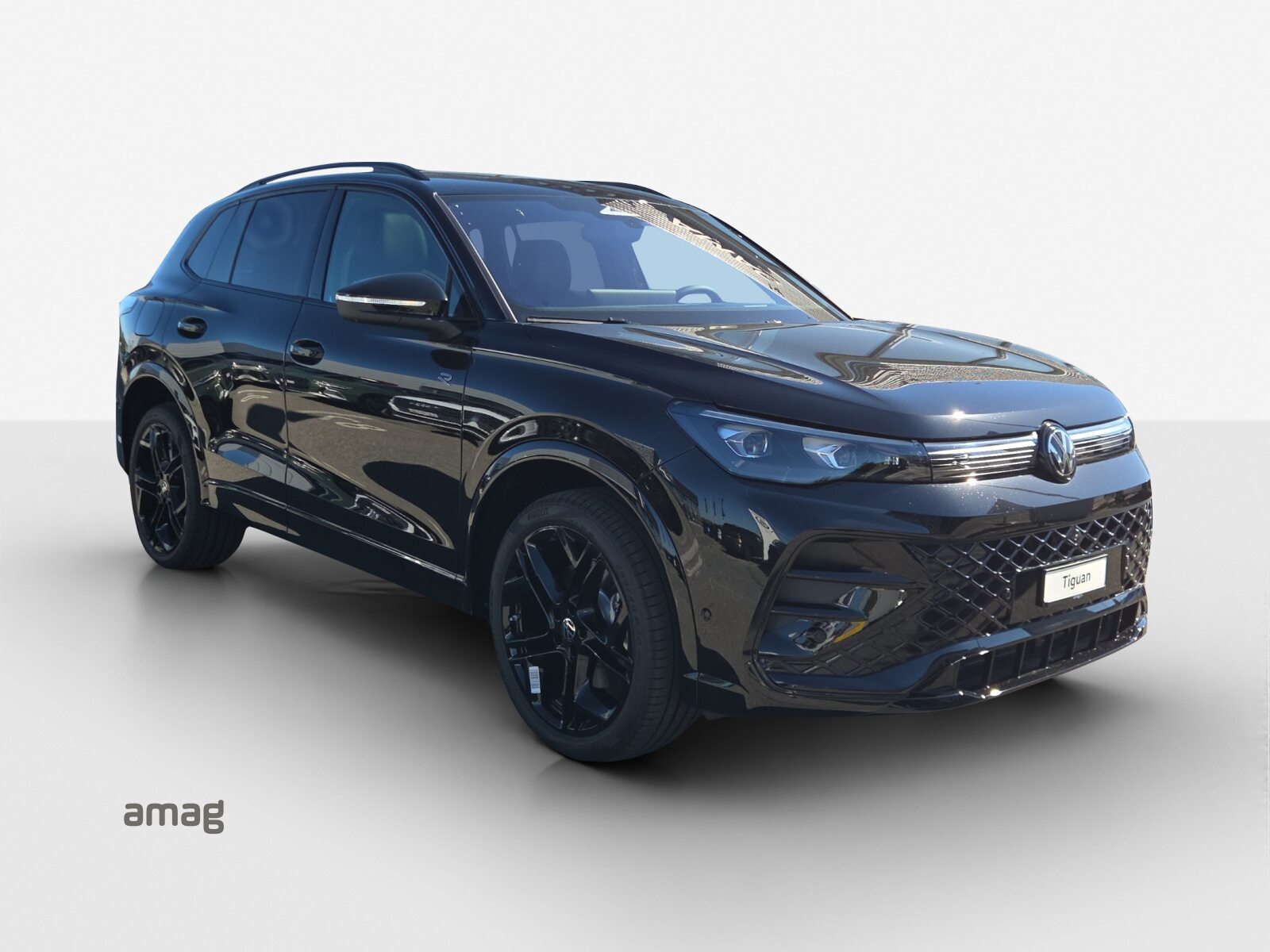 VW Tiguan R-Line UNITED, Petrol, New car, Automatic - 6