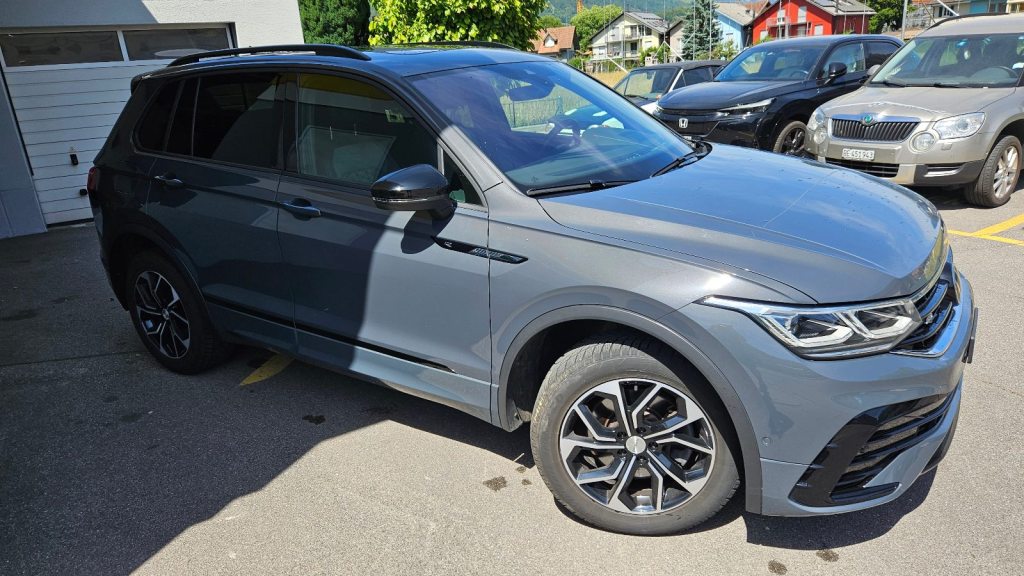 VW TIGUAN 2.0 TSI R-Line DSG, Benzin, Occasion / Gebraucht, Automatik - 3