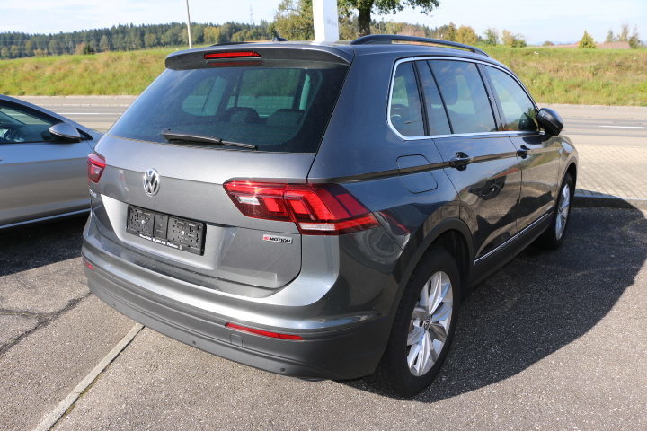 VW Tiguan 2.0 TSI Comfortline DSG, Essence, Occasion / Utilisé, Automatique - 5