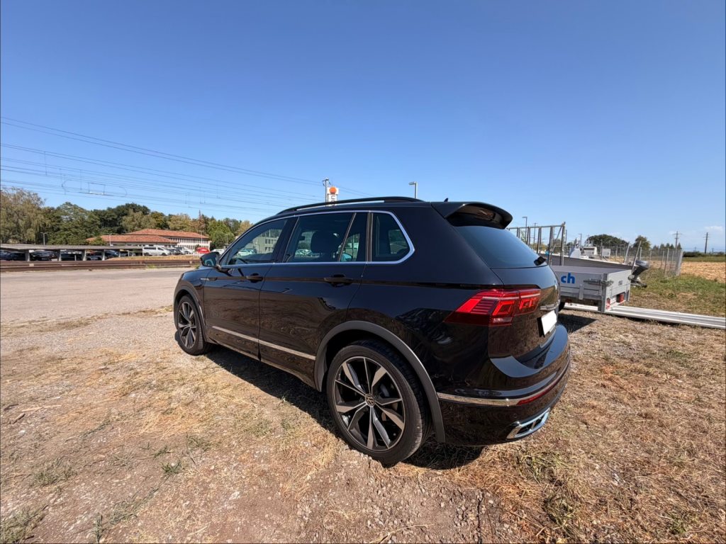 VW TIGUAN 2.0 TDI SCR R-Line DSG, Diesel, Occasion / Gebraucht, Automatik - 2