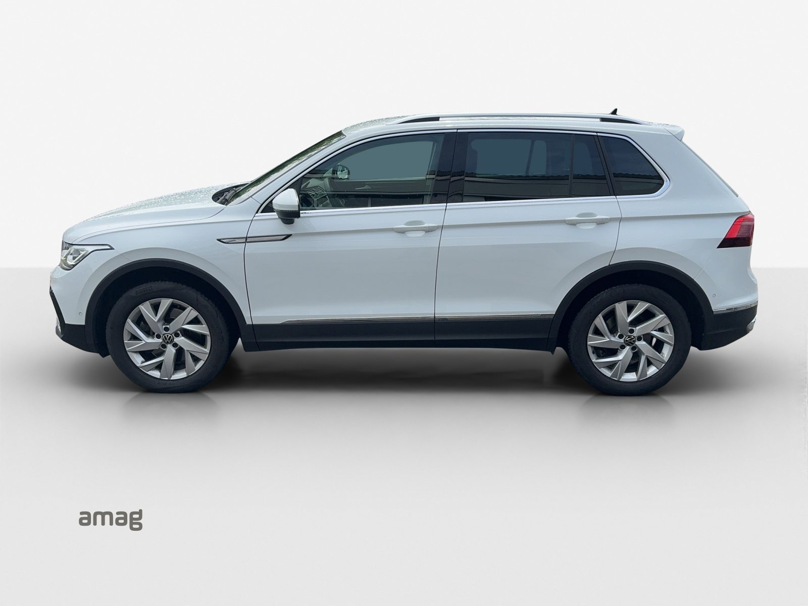VW Tiguan Elegance, Diesel, Second hand / Used, Automatic - 2