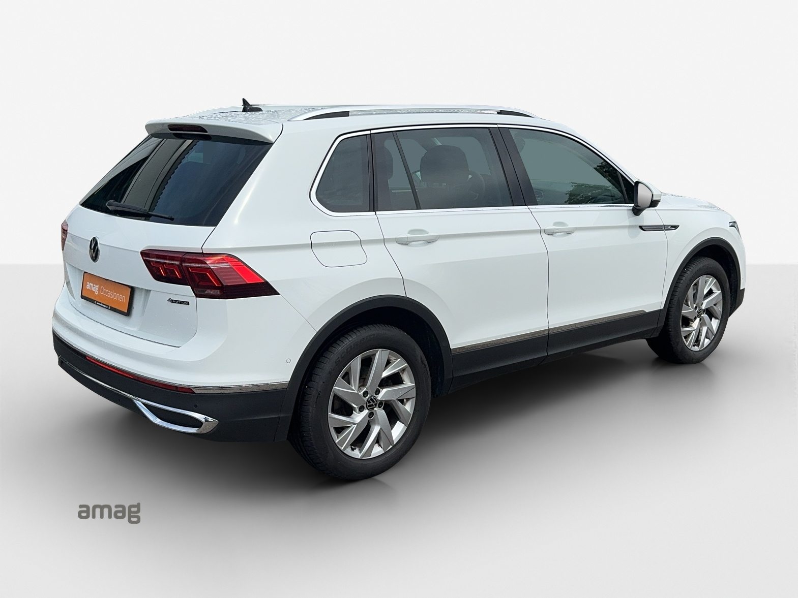 VW Tiguan Elegance, Diesel, Second hand / Used, Automatic - 5