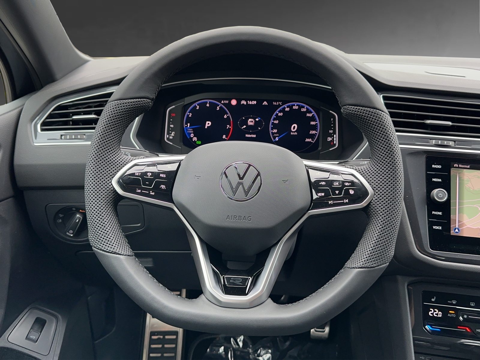 VW Tiguan Allspace R-Line, Essence, Occasion / Utilisé, Automatique - 7