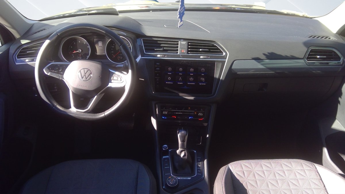 VW Tiguan 2.0TSI Life 4Motion DSG, Benzin, Occasion / Gebraucht, Automatik - 4