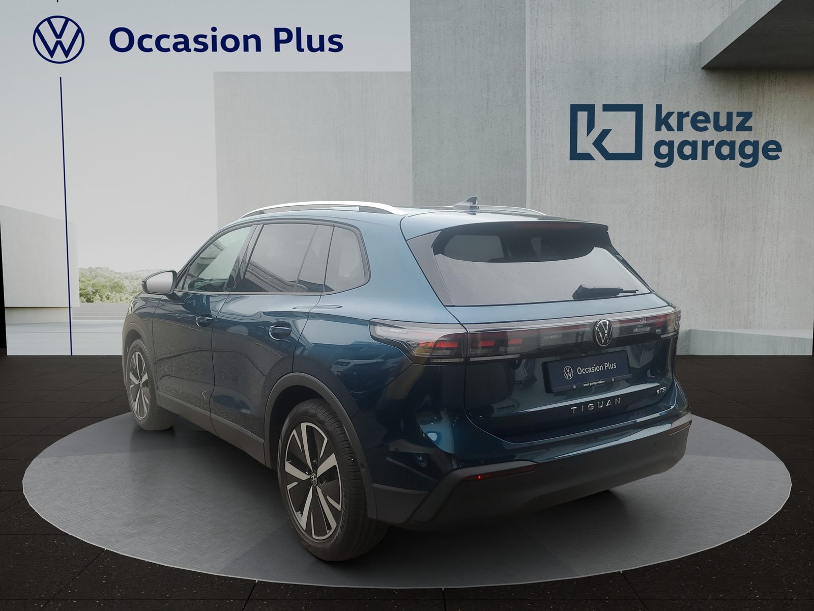 VW Tiguan UNITED, Essence, Occasion / Utilisé, Automatique - 4
