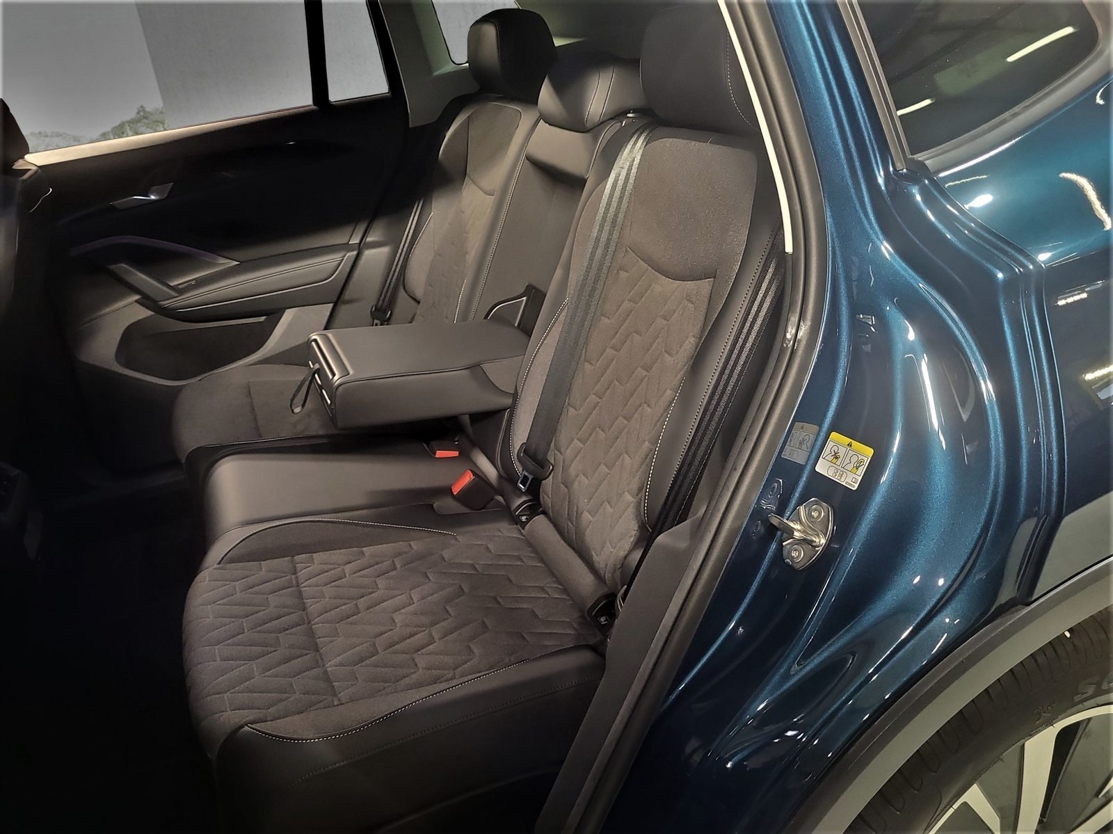 VW Tiguan UNITED, Essence, Occasion / Utilisé, Automatique - 7