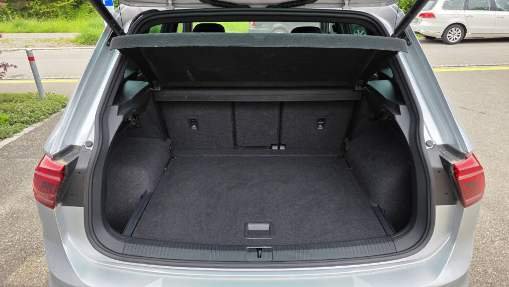 VW Tiguan 2.0 TSI R-Line DSG, Benzin, Occasion / Gebraucht, Automatik - 6
