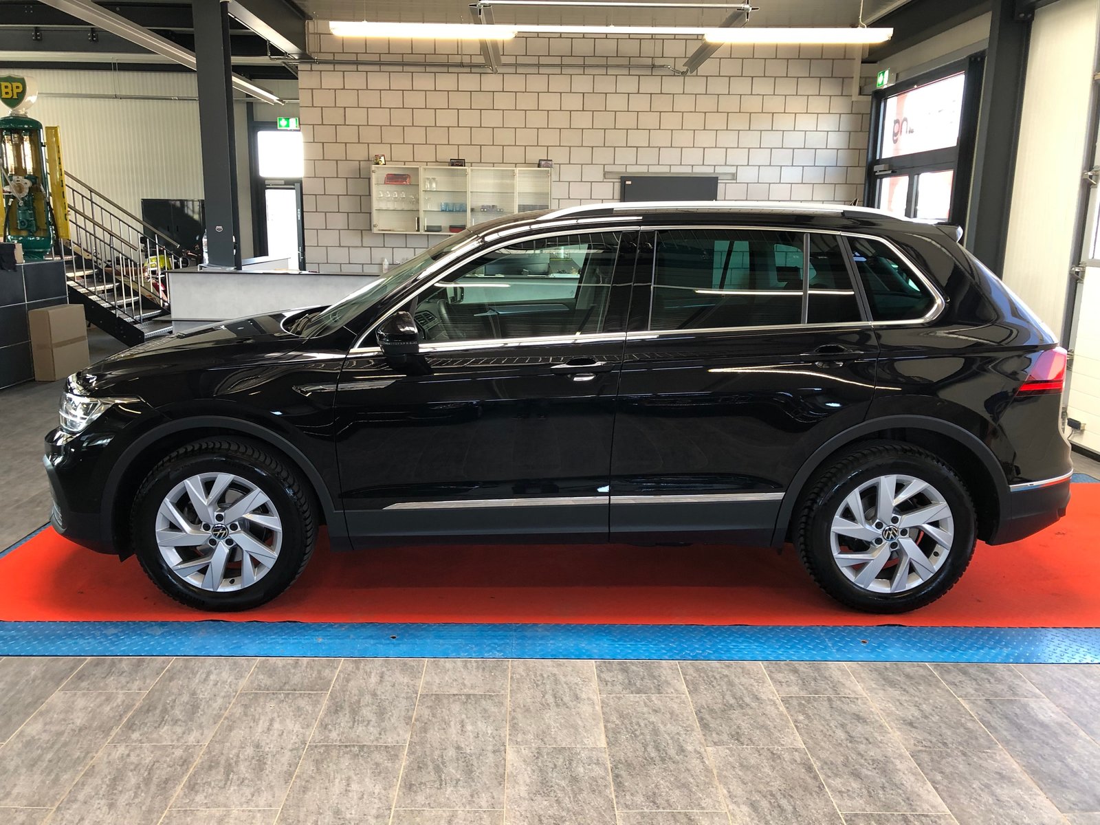 VW Tiguan 2.0 TDI SCR Life 4Motion DSG, Diesel, Occasioni / Usate, Automatico - 6