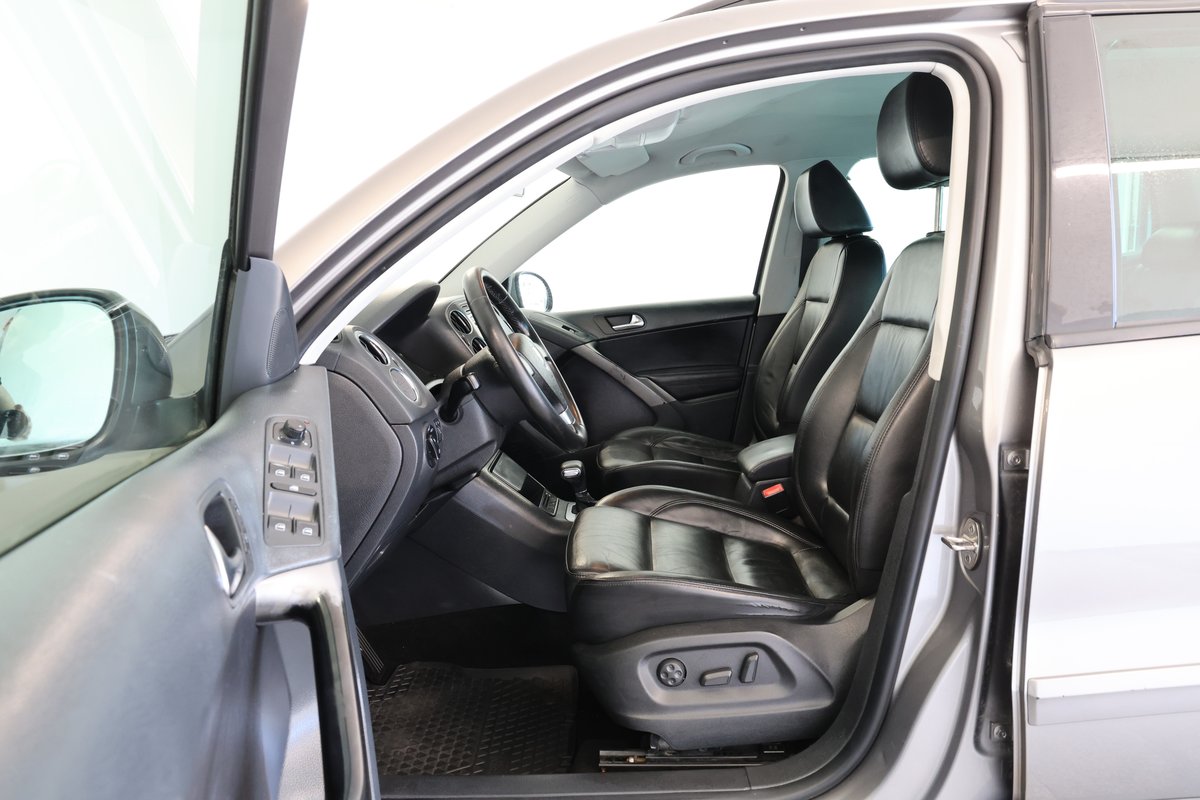 VW Tiguan 2.0 TSI Track&Field Tiptronic, Essence, Occasion / Utilisé, Automatique - 7