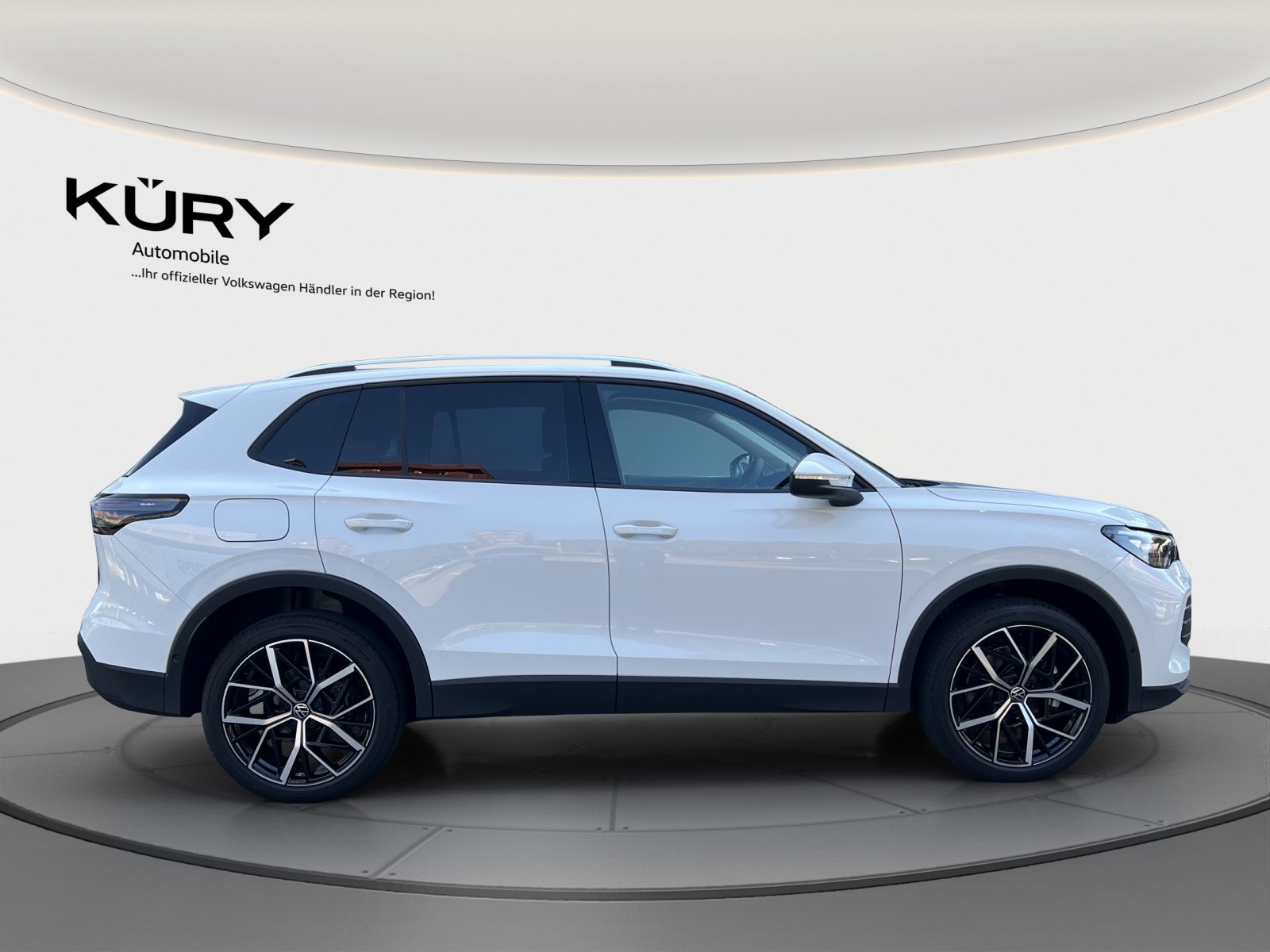 VW Tiguan UNITED, Benzin, Occasion / Gebraucht, Automatik - 4