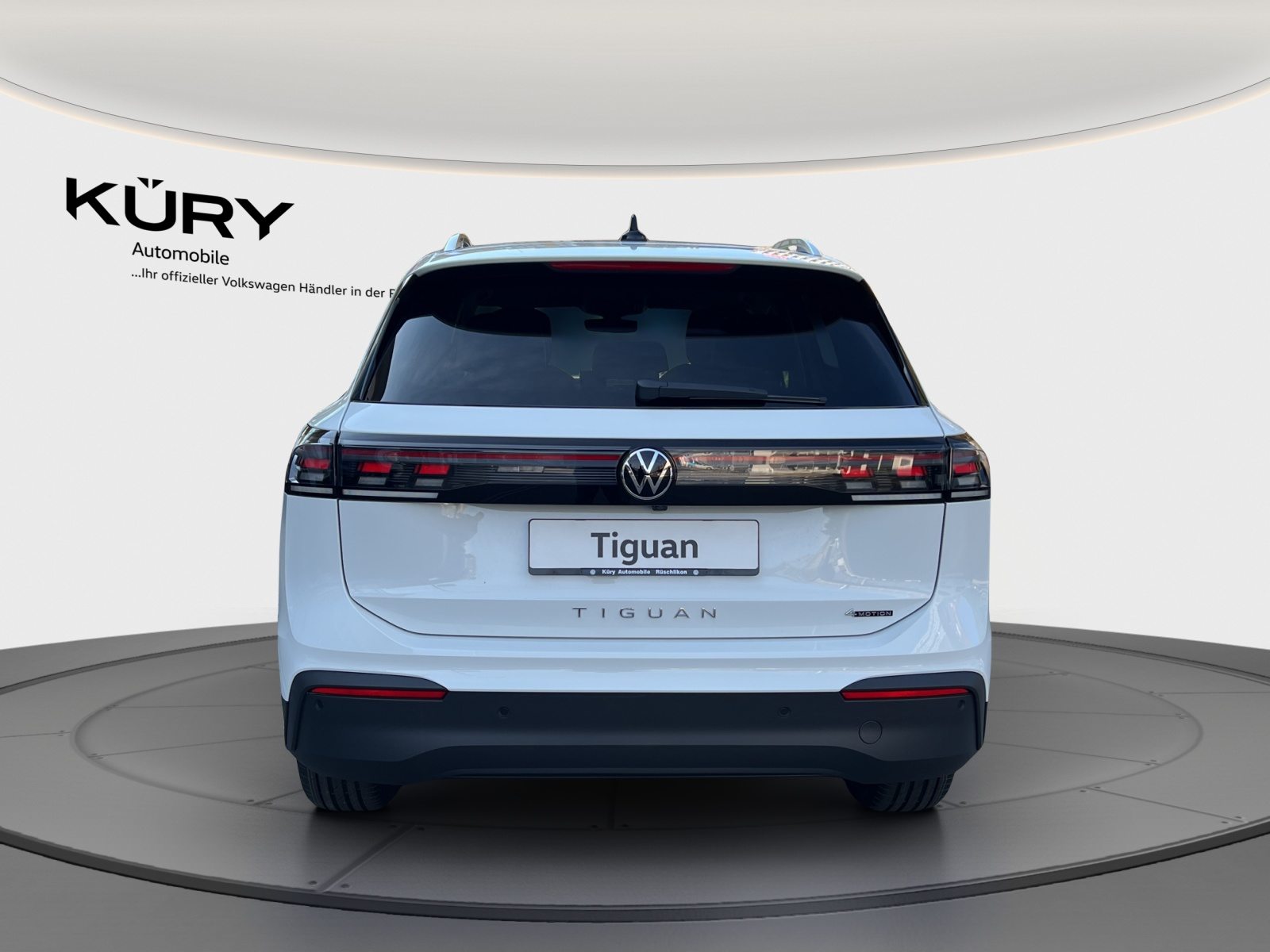 VW Tiguan UNITED, Benzin, Occasion / Gebraucht, Automatik - 6