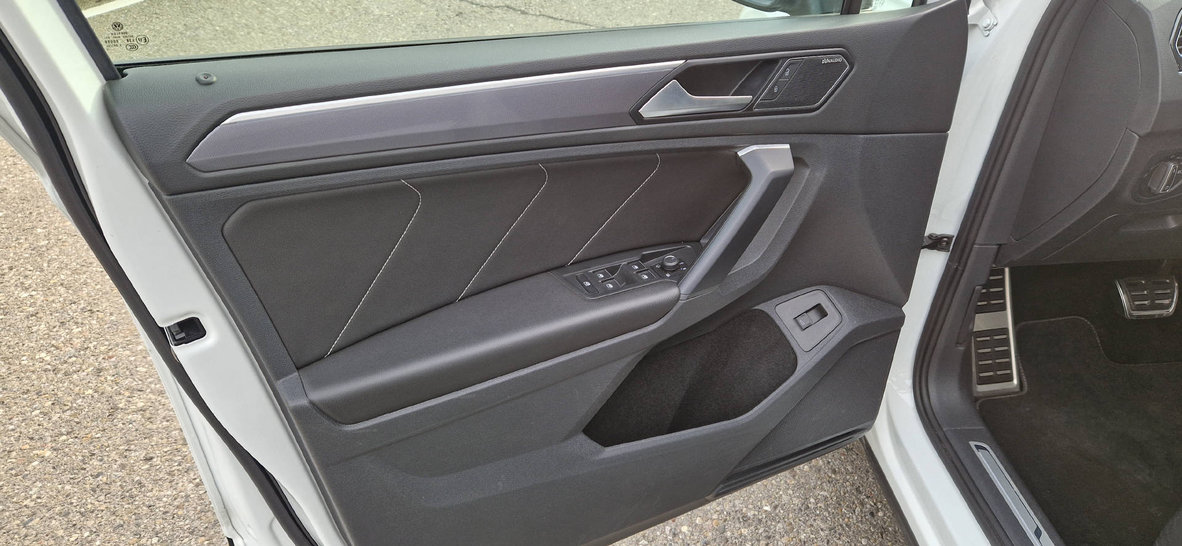 VW Tiguan 2.0 TSI Highline R-Line Black DSG, Essence, Occasion / Utilisé, Automatique - 3
