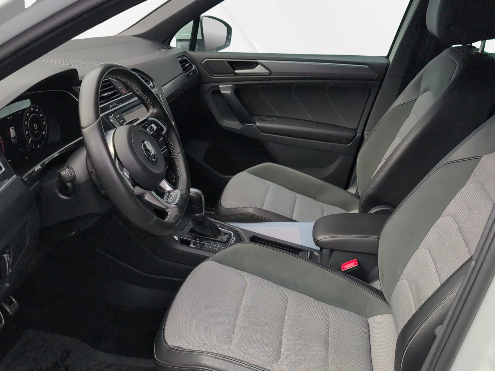 VW NEW Tiguan Highline, Diesel, Occasion / Utilisé, Automatique - 6