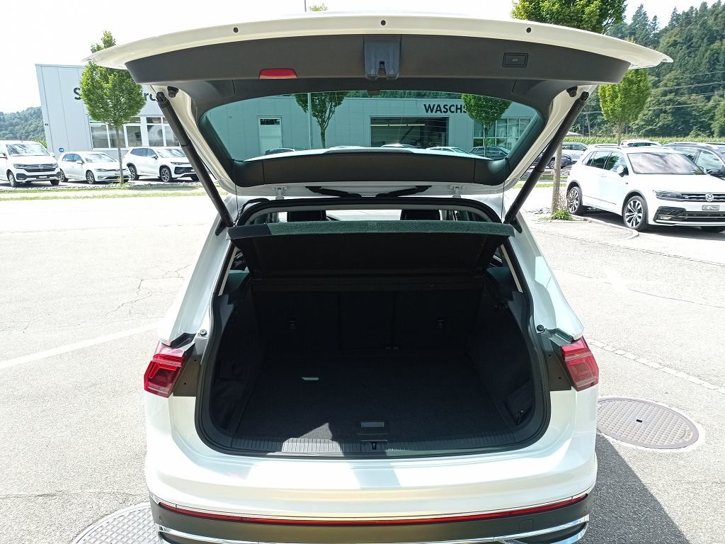 VW Tiguan Elegance, Essence, Occasion / Utilisé, Automatique - 6