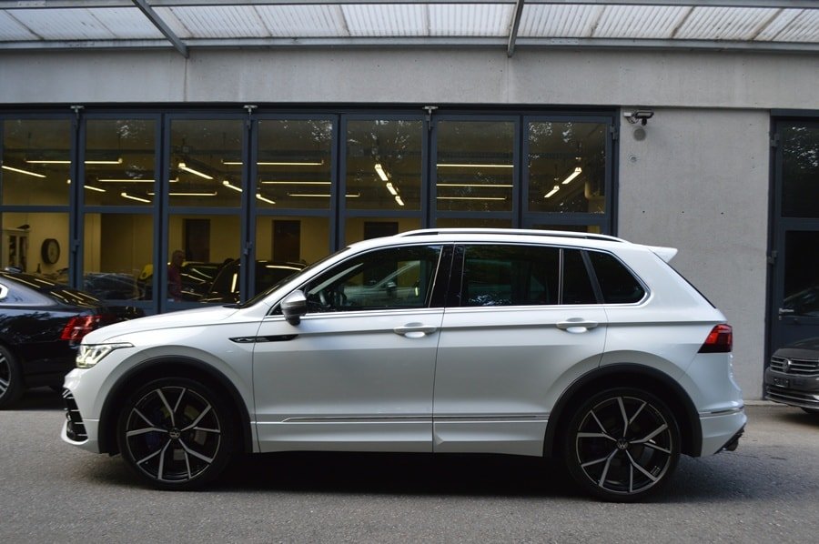 VW Tiguan 2.0TSI R 4Motion DSG Akrapovic I Anhängerkupplung, Petrol, Second hand / Used, Automatic - 4