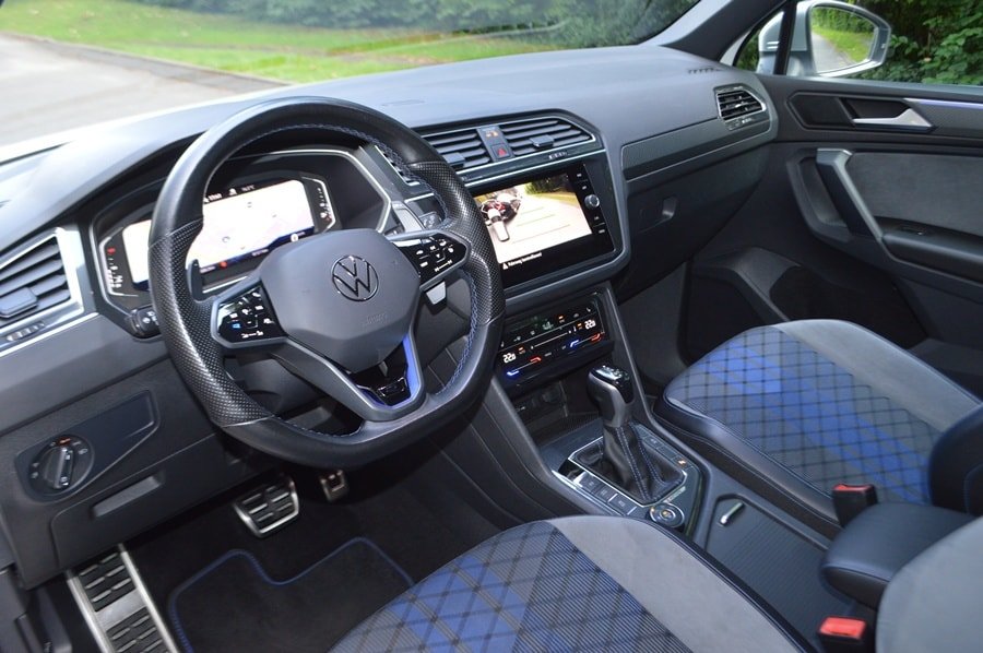 VW Tiguan 2.0TSI R 4Motion DSG Akrapovic I Anhängerkupplung, Petrol, Second hand / Used, Automatic - 6