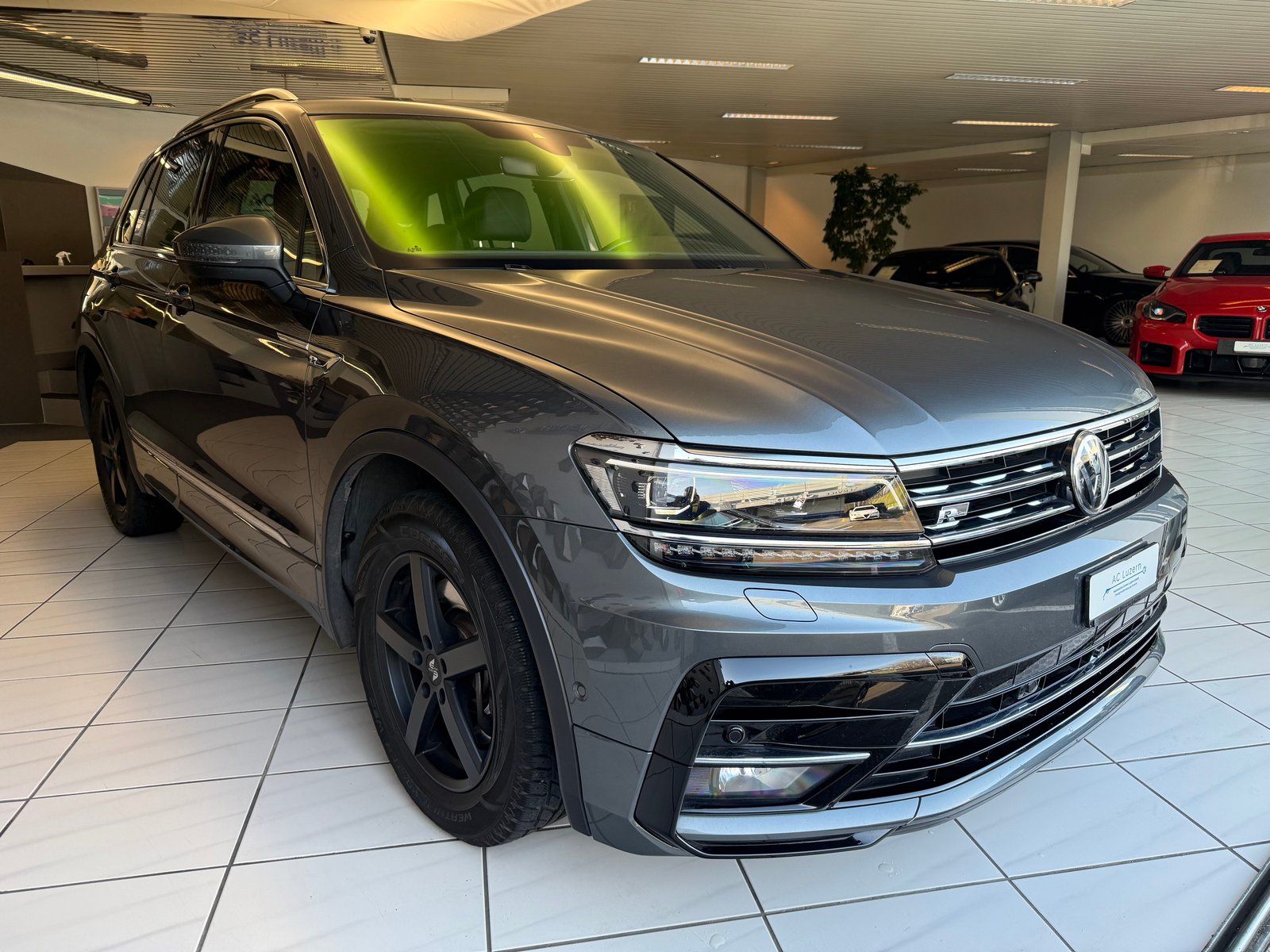 VW Tiguan 2.0TSI R-Line Highline 4Motion DSG, Essence, Occasion / Utilisé, Automatique - 4