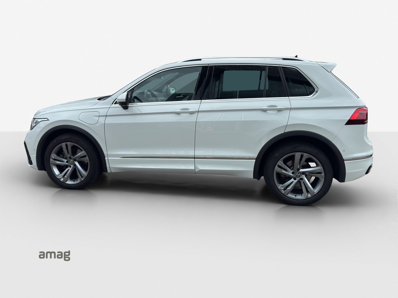 VW Tiguan R-Line SELECTION PHEV, Hybride Intégral Essence/Électricité, Occasion / Utilisé, Automatique - 2