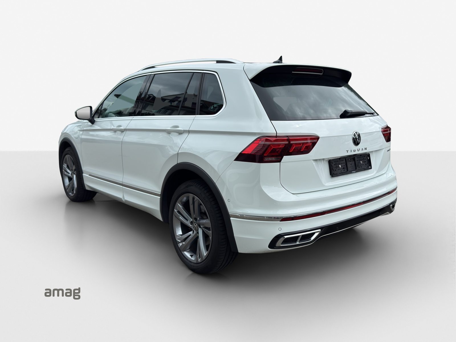 VW Tiguan R-Line SELECTION PHEV, Hybride Intégral Essence/Électricité, Occasion / Utilisé, Automatique - 3