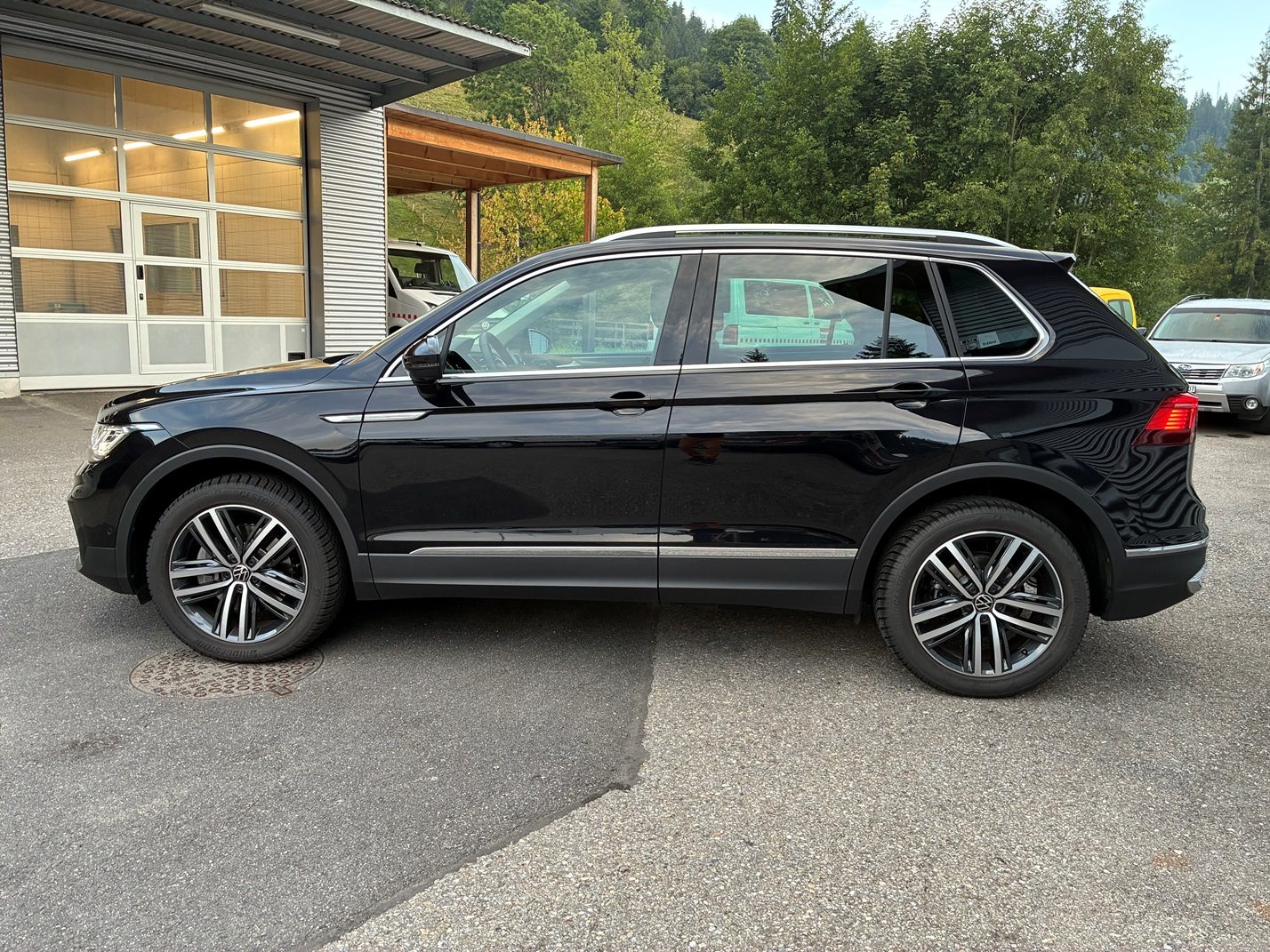VW Tiguan Elegance, Diesel, Occasioni / Usate, Automatico - 2