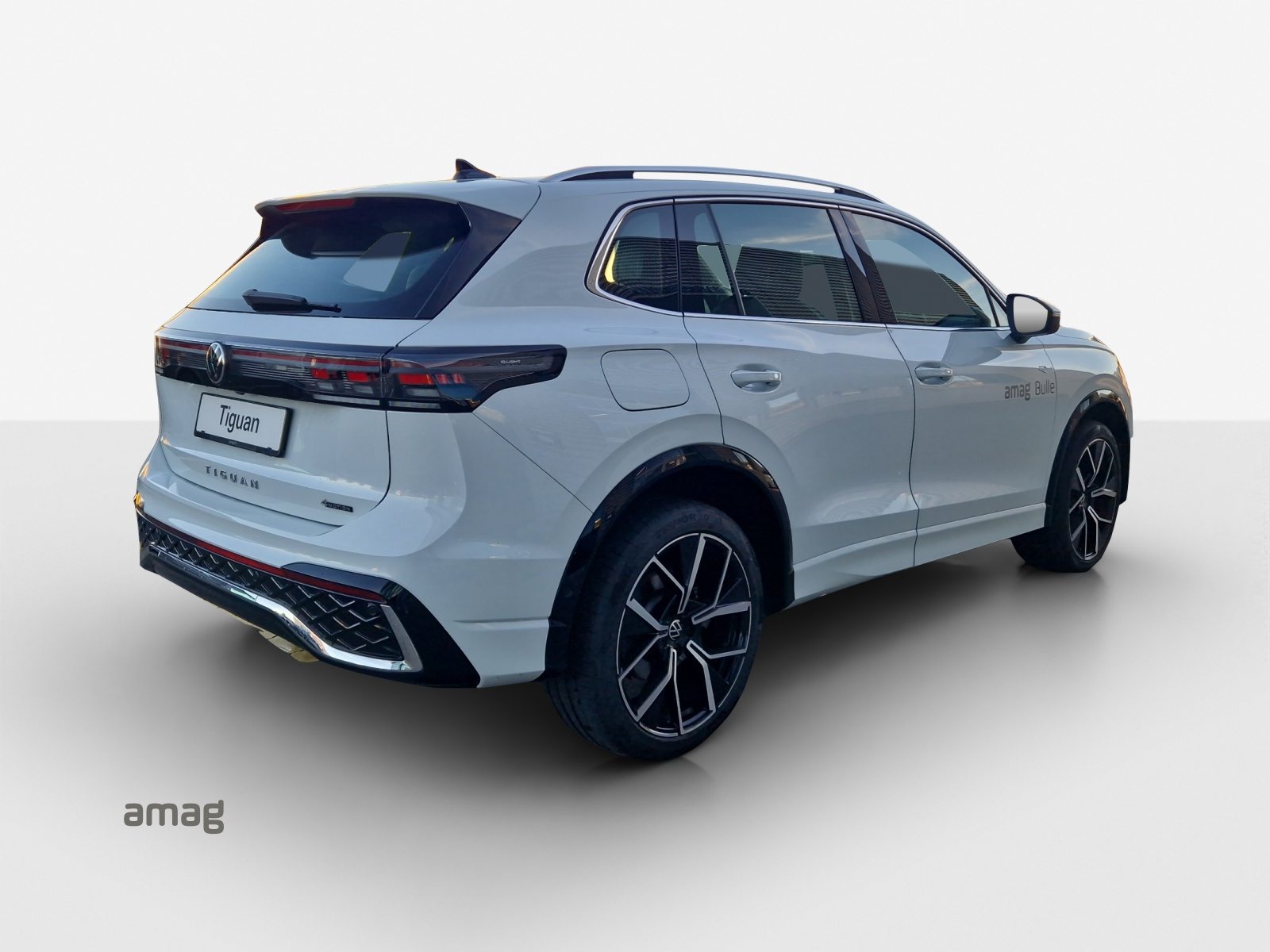 VW Tiguan R-Line UNITED, Benzin, Occasion / Gebraucht, Automatik - 5