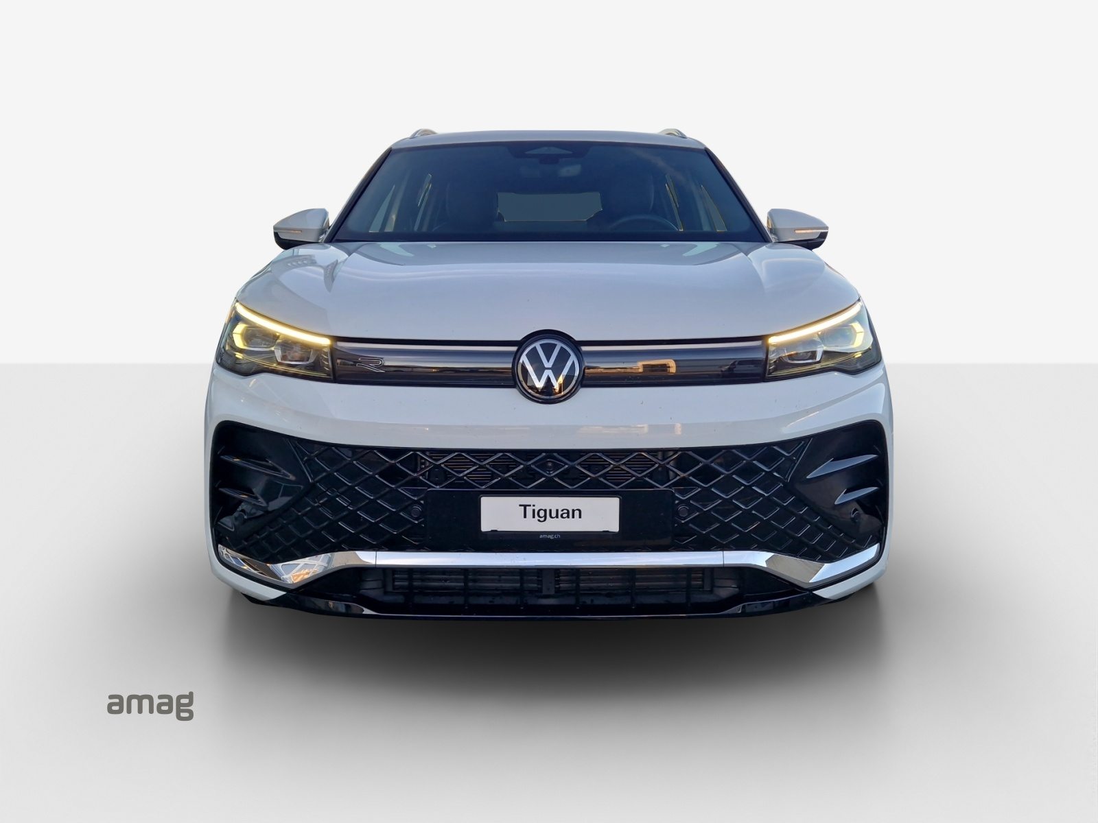 VW Tiguan R-Line UNITED, Benzin, Occasion / Gebraucht, Automatik - 7