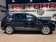 VW Tiguan 2.0 TDI SCR Elegance 4Motion DSG, Diesel, Second hand / Used, Automatic - 2