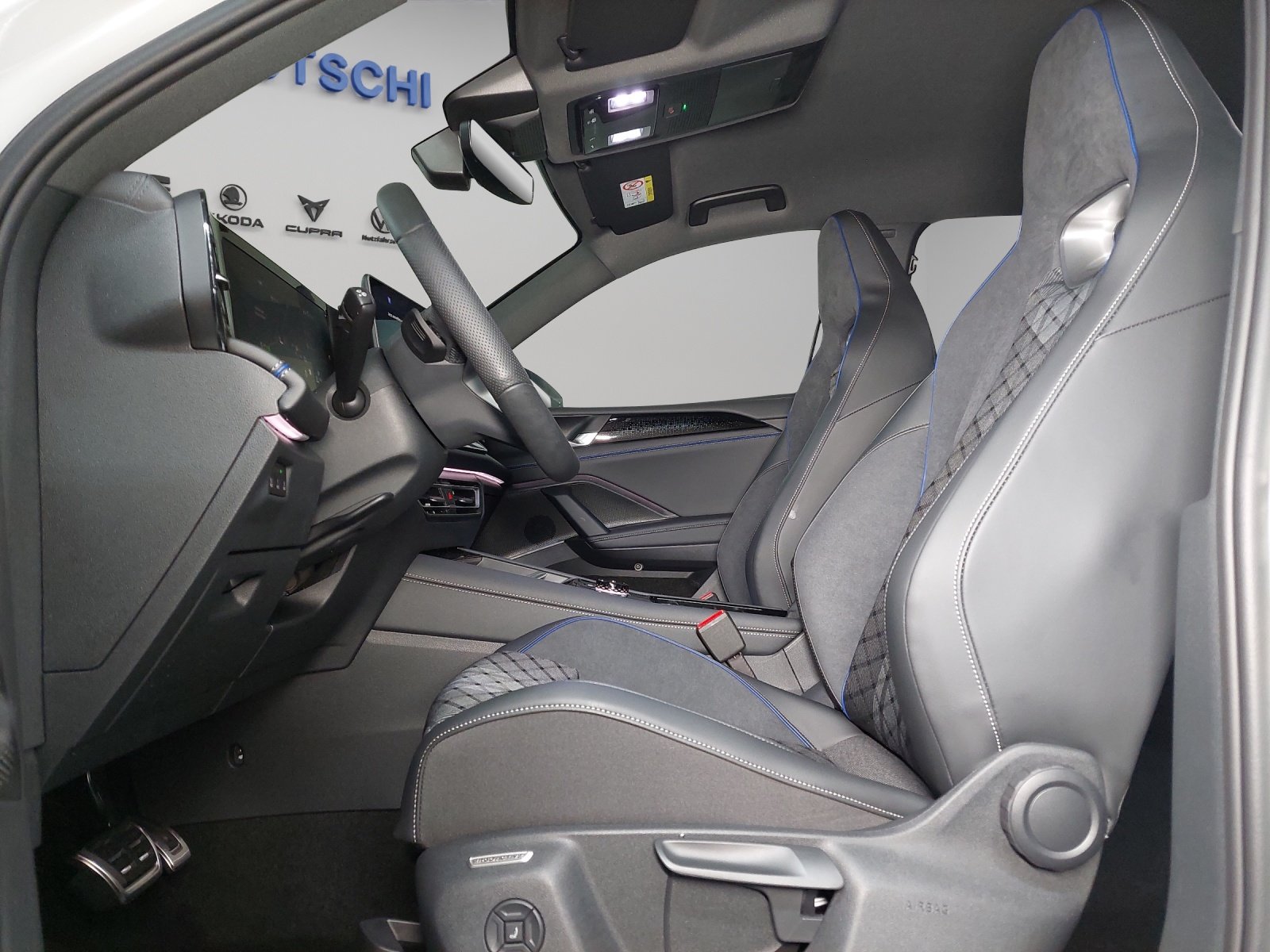 VW Tiguan 2.0 TSI DSG R-Line 4Motion, Essence, Occasion / Utilisé, Automatique - 6