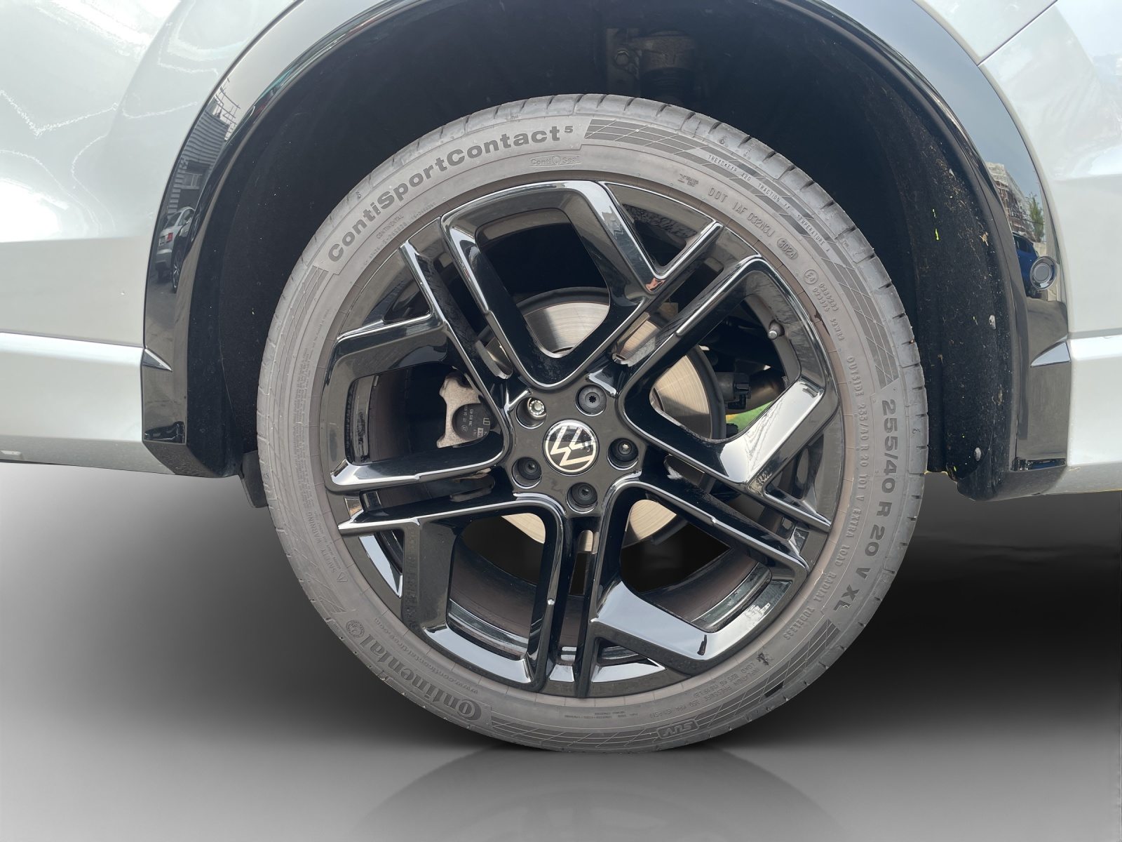VW Tiguan R-Line UNITED, Diesel, Occasion / Utilisé, Automatique - 6